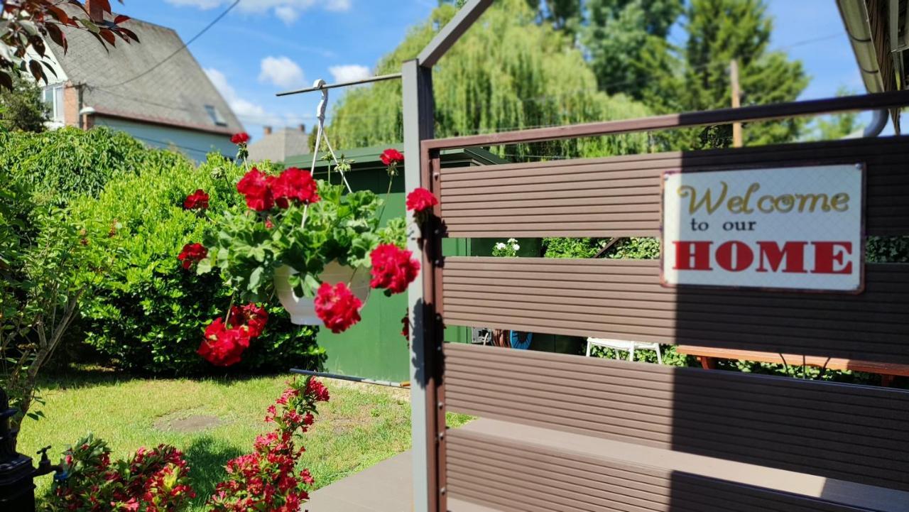 2+2Szemelyes Apartman Kerttel Lejlighed Székesfehérvár Eksteriør billede